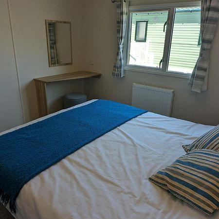 Lovely Bright Modern Caravan Swanage On Peaceful And Tranquil Holiday Park Екстериор снимка